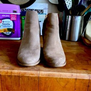 Lucky Brand Suede Beige Wedges